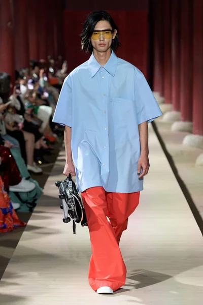 Look 37